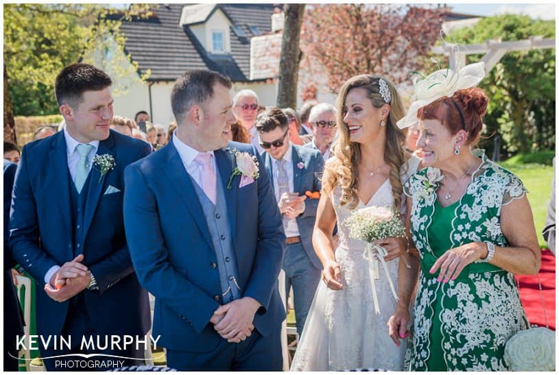 groom reaction to bride